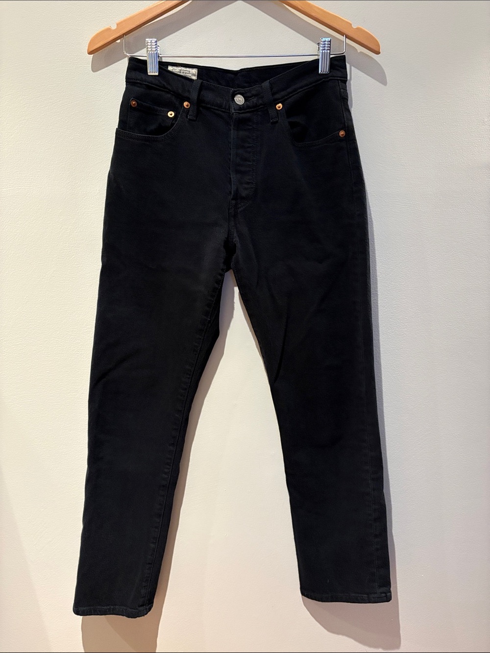 🖤 Levi's Black Straight-Leg Jeans with Copper Rivets